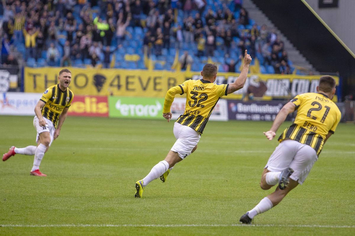 Vitesse haalt groepsfase Conference League na nauwe zege op Anderlecht