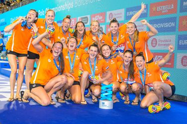 Nederlandse waterpolosters naar halve finale World League
