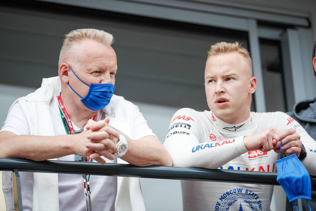 Familie Mazepin wil 12 miljoen euro zien van Haas, Formule 1-team weigert én eist zelf geld van de Mazepins