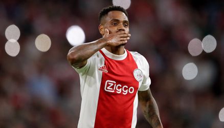 Erik ten Hag laat reservespelers oefenen tegen Heracles Almelo