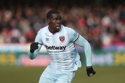 🎥 | Schandalige beelden: Kurt Zouma schopt en slaat zijn kat