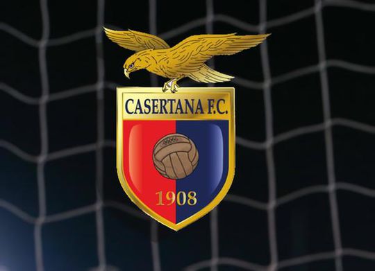 Serie C-club moet met 9 man voetballen na corona-uitbraak: 'Het is een schande'