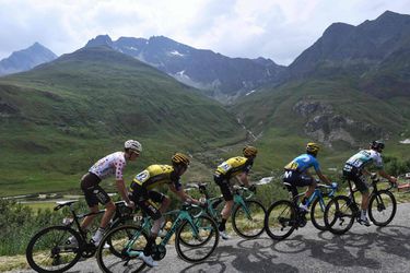 Etappe 20: Ingekorte rit naar Val Thorens moet Kruijswijk aan podiumplek helpen (video)