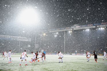 Schitterende plaatjes van de sneeuwwedstrijd Freiburg - Leipzig (fotoserie)