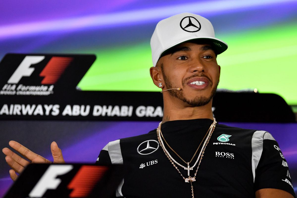 F1 moet volgens Hamilton flink worden vernieuwd: 'Lopen achter op andere sporten'