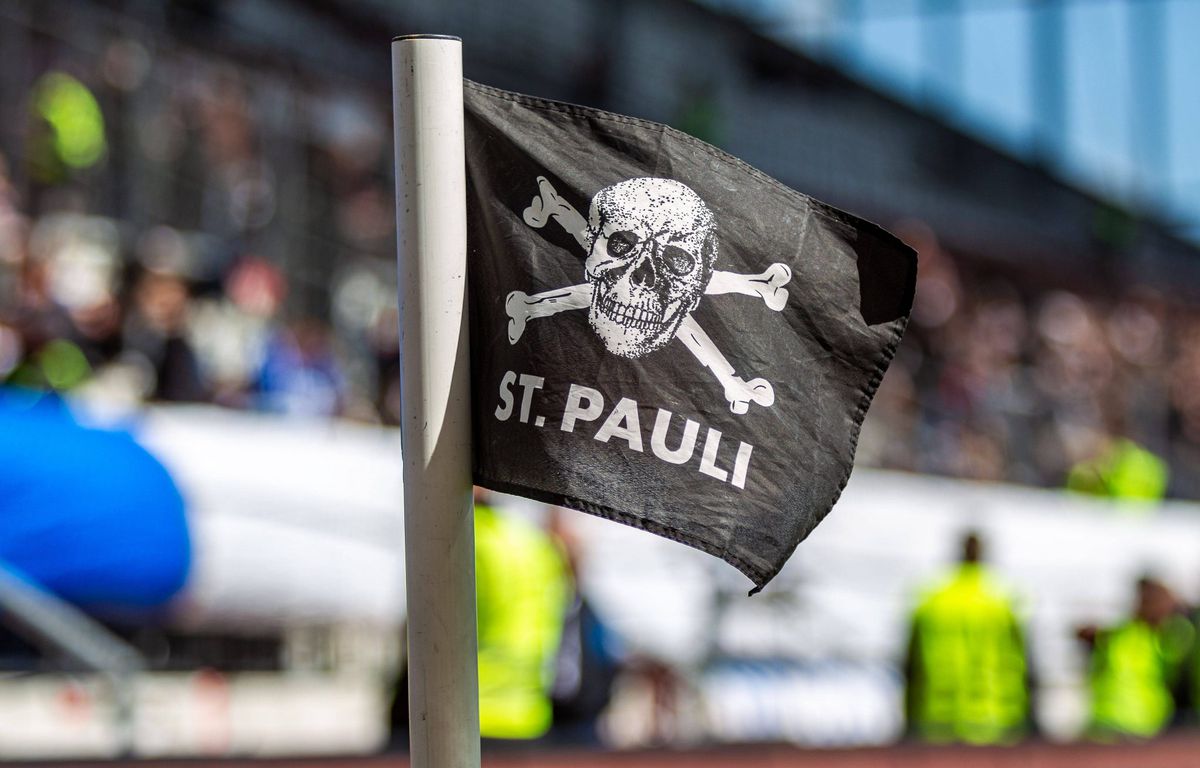 WTF? Doodshoofd-logo van Duitse club St. Pauli staat op Britse terrorismelijst