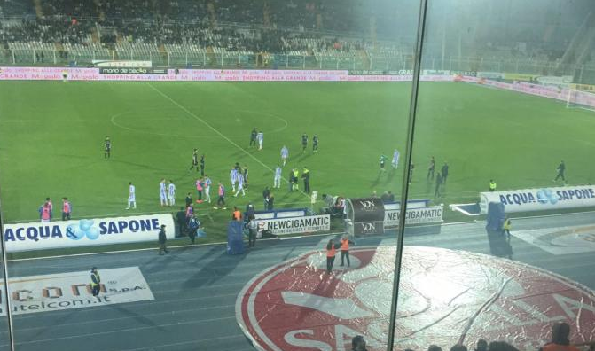 Serie A-wedstrijd onderbroken na aardbeving