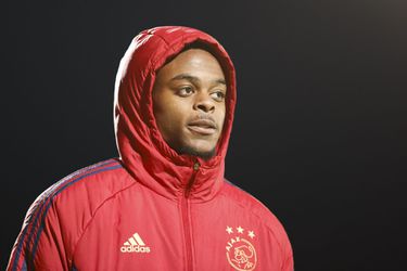 'Ajax-talent Sontje Hansen kan ploeggenoot worden van Wout Weghorst in Premier League'
