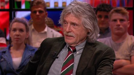 🎥​ | Johan Derksen zal 'oeverloze gezwam' van commentator Frank Snoeks bij Oranje-wedstrijden niet missen