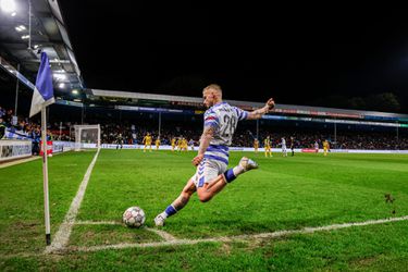 🎥 | Hans Kraay Jr. verrast Alexander Büttner met 1e prijs: mooiste doelpunt van de KKD