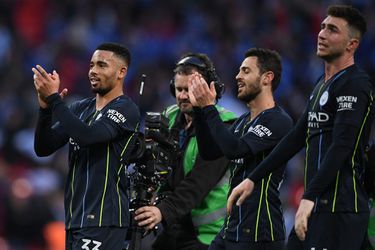 Spelers Manchester City betalen bussen voor fans naar FA Cup-finale