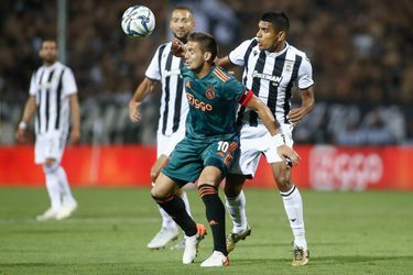 Tadic verzuimt Ajax met penalty op gelijke hoogte te schieten (video)