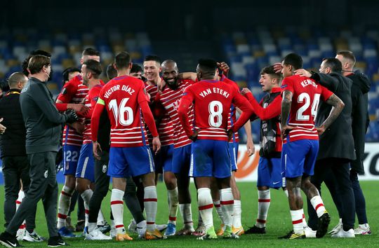 UEFA geeft lachwekkende boetes aan Granada na duel tegen Napoli