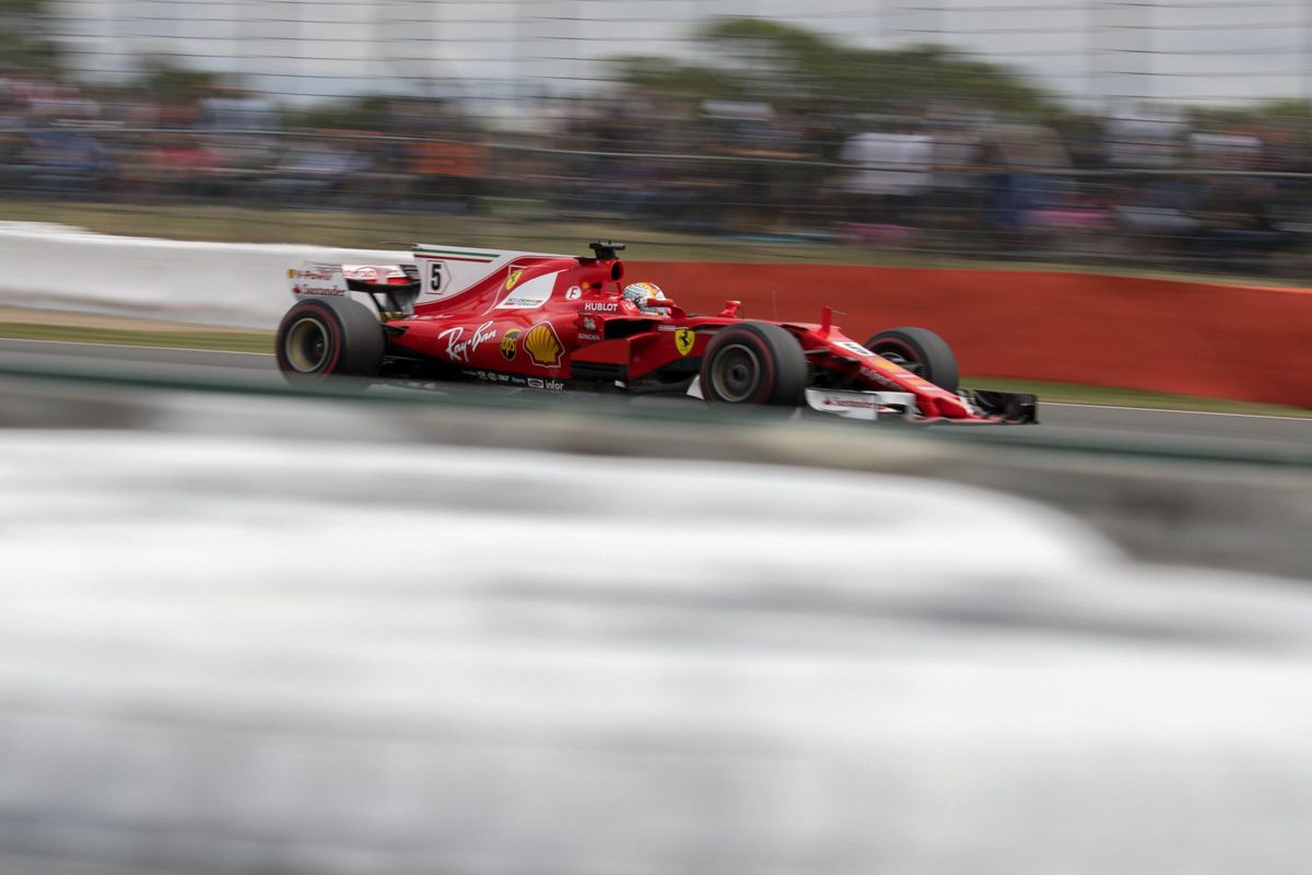 Pirelli: Leeglopende voorband zorgde voor problemen Vettel