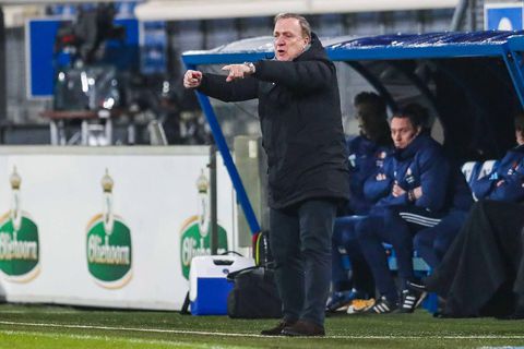 Dick Advocaat WOEST op arbitrage na bekerdrama: 'Vind het echt belachelijk'