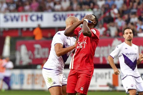 Jans zet 'reserve-rebel' Misidjan uit Twente-selectie: 'Slaan hem een wedstrijdje over'