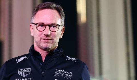 Red Bull-teambaas Christian Horner toont middelvinger, Sky Sports biedt excuus aan