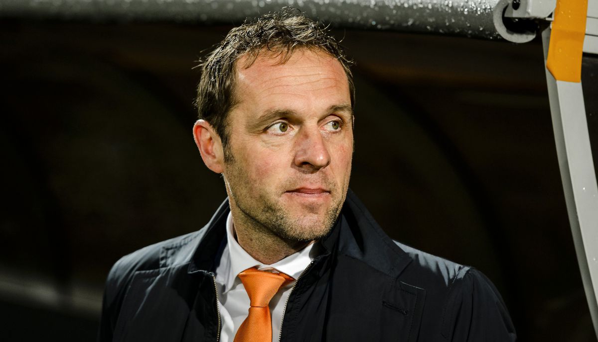 KNVB ontslaat Van der Laan als bondscoach Oranjevrouwen