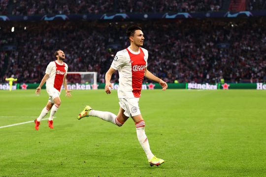 TV-gids: check hier waar je Champions League-kraker tussen Ajax en Borussia Dortmund kunt zien