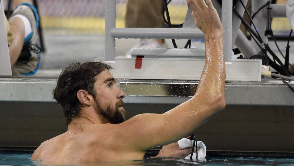 Phelps begint weg naar Rio met overwinning