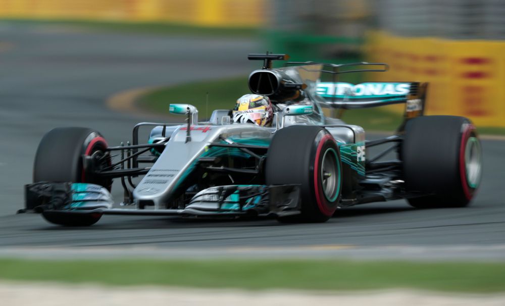 Hamilton voorziet spannende strijd met Ferrari: 'Het is close'