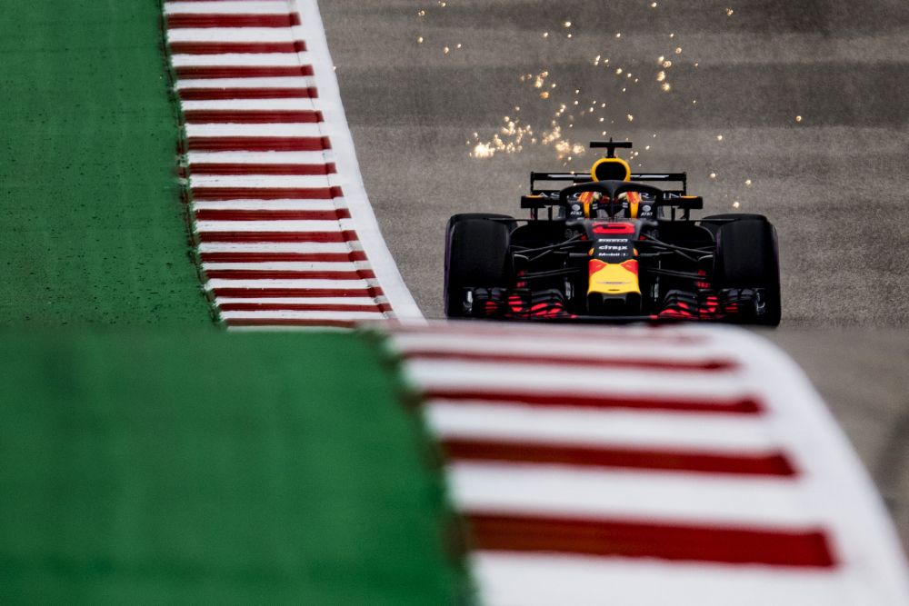 Ricciardo pislink na nieuwe motorproblemen: 'Hij sloeg met zijn vuist door de muur'