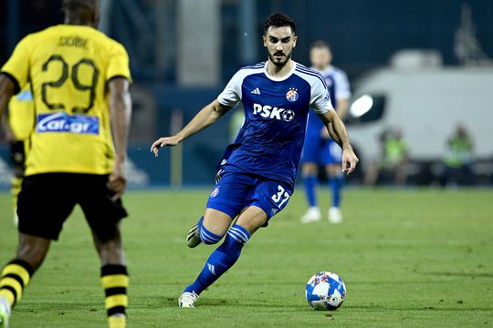 'Josip Sutalo en Dinamo Zagreb zijn rond met Ajax; medische keuring wordt ingepland'