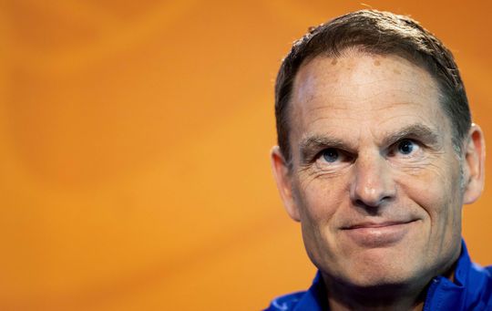 🎥 | Verklaring voor fout van bondscoach De Boer over Van de Beek: 'Hij zat compleet verkeerd te kijken'