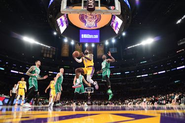 🎥 | LeBron James en LA Lakers verslaan eeuwige rivaal Boston Celtics