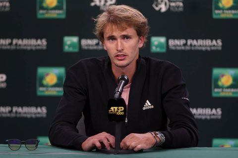 Alexander Zverev schaamt zich dood voor wangedrag: 'Dit zal nooit meer gebeuren'
