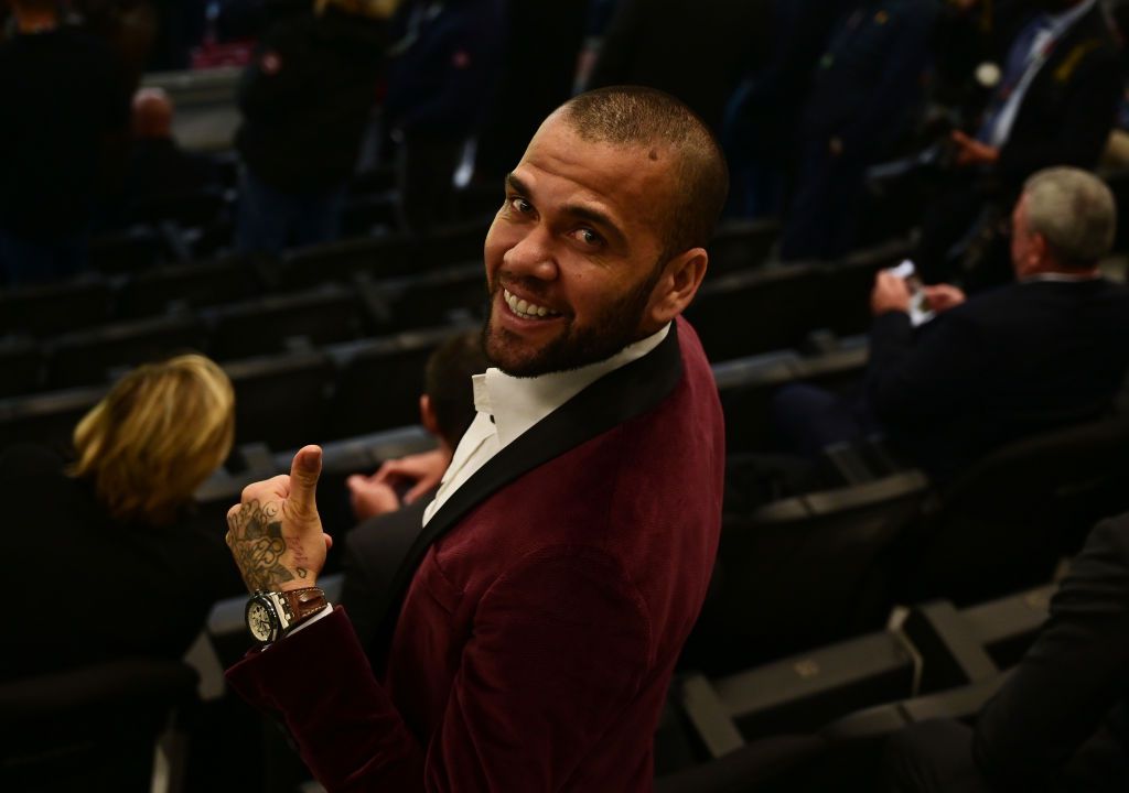 Check hier wanneer Dani Alves wordt gepresenteerd bij FC Barcelona