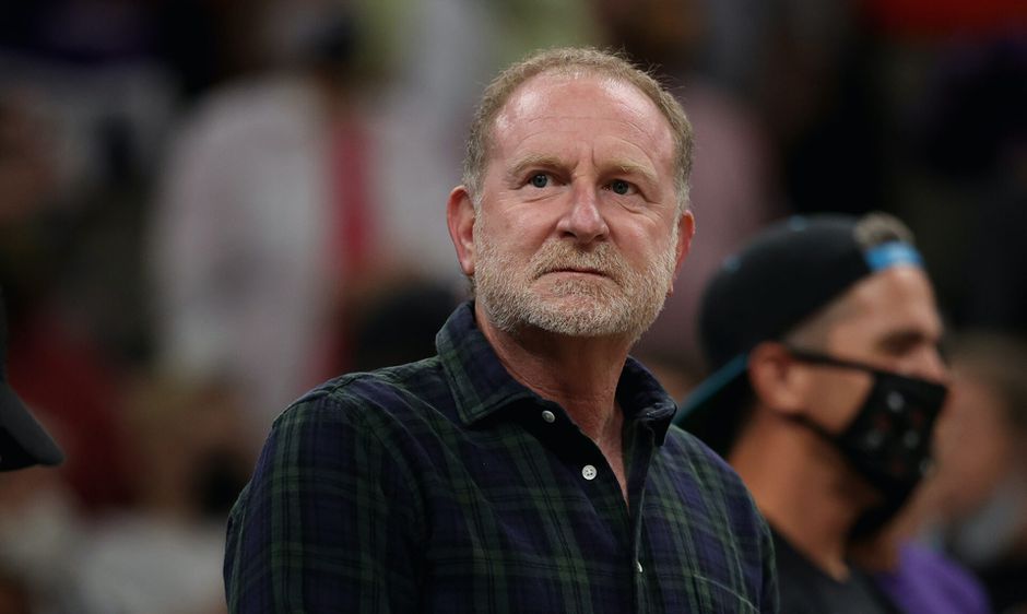 NBA straft eigenaar Phoenix Suns hard voor gebruik n-woord: 10 miljoen dollar boete en schorsing
