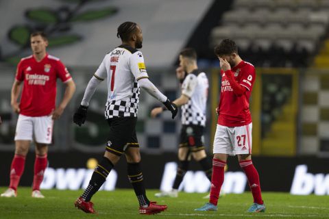 🎥 | Benfica is een kleine week voor Ajax-thuis helemaal de weg kwijt: 2-2 tegen nummer 12