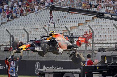 Check hier de crash van Gasly en andere hoogtepunten (video)