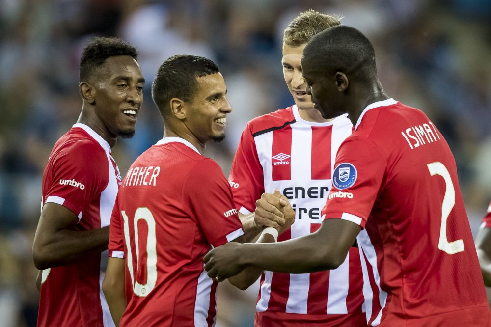 Talenten voorkomen nederlaag PSV in geheim oefenduel tegen Mouscron