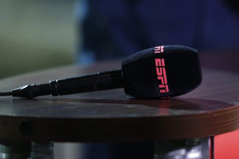 Geluid klopt niet bij Ajax - Lille op ESPN: 'Dramatisch!'