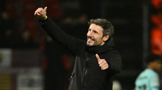 🎥 | Eindelijk een overwinning voor Mark van Bommel in de CL: 'Hele mooie afsluiter'