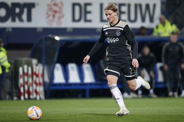 Kasper Dolberg wil graag bij Ajax blijven en verlengt zijn contract