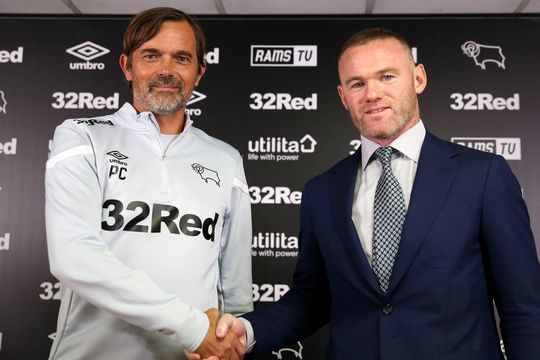 Rooney gaat naast Cocu op de bank zitten: ‘Een natuurlijke leider’