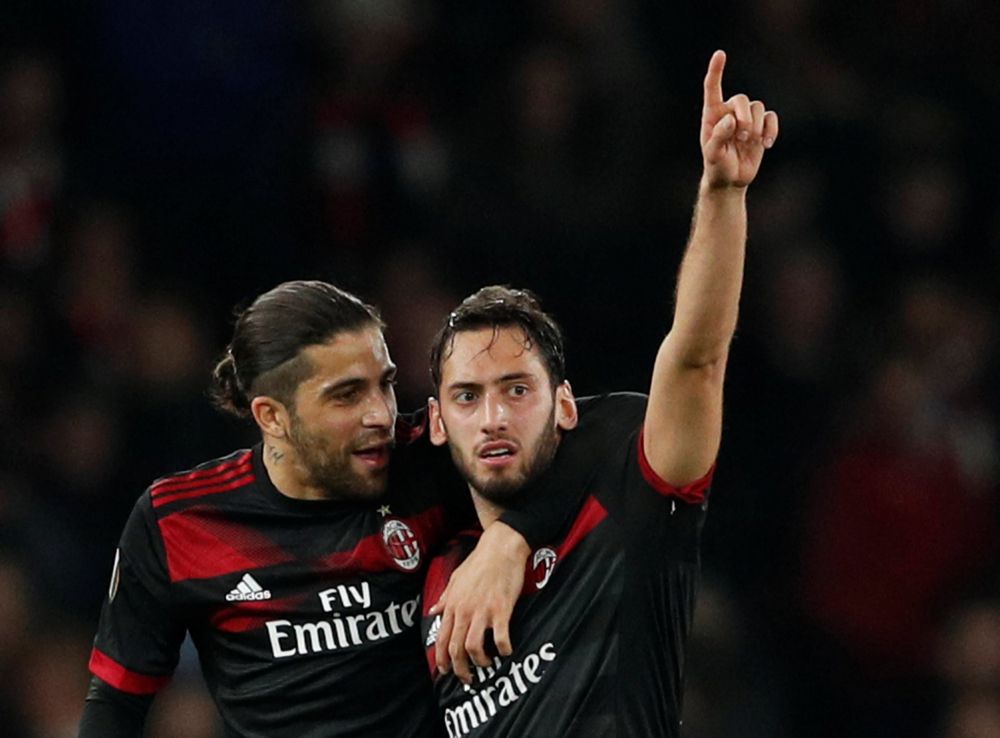 AC Milan pakt dankzij comeback 3 punten, Atalanta wint dik