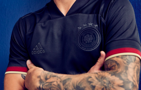 📸 | Adidas lanceert uitshirts voor deelnemende EK-landen