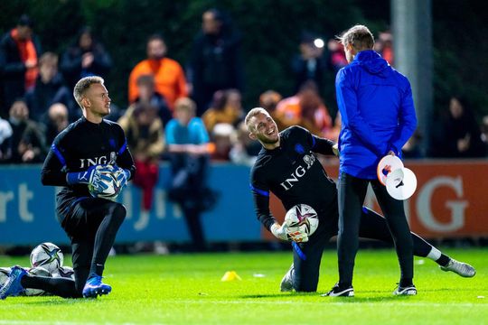 📸 | Check hier foto's van de Oranje-training mét publiek
