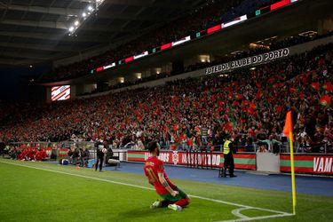 🎥 | Zo kegelt Bruno Fernandes Portugal op 1-0 tegen Noord-Macedonië