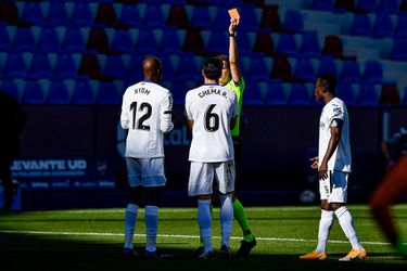 🎥 | Getafe ONTSPOORT in Spanje: 7 gele en 2 rode kaarten in duel met Levante