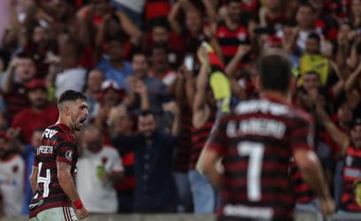 Flamengo geeft heerlijke show weg en verplettert Goias (video's)