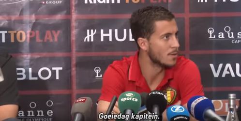 Haha! 'Kapitein' Hazard dolt op persconferentie (video)
