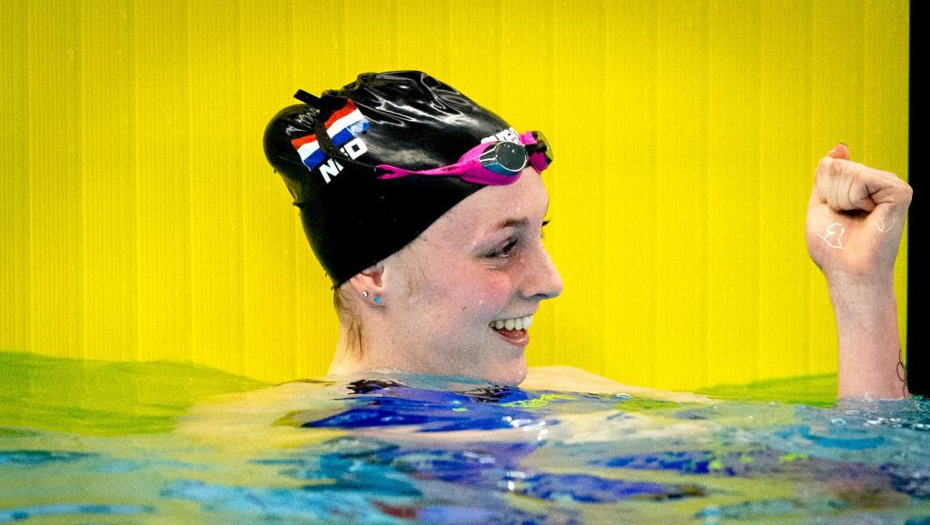 Steenbergen zwemt zich naar WK door 100 meter vrije slag te winnen
