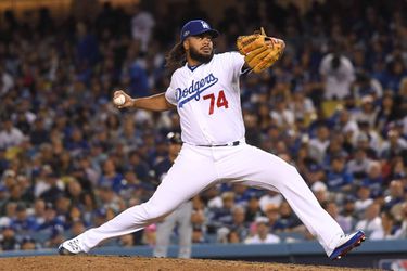 De Dodgers van Kenley Jansen komen gelijk tegen de Milwaukee Brewers van Jonathan Schoop