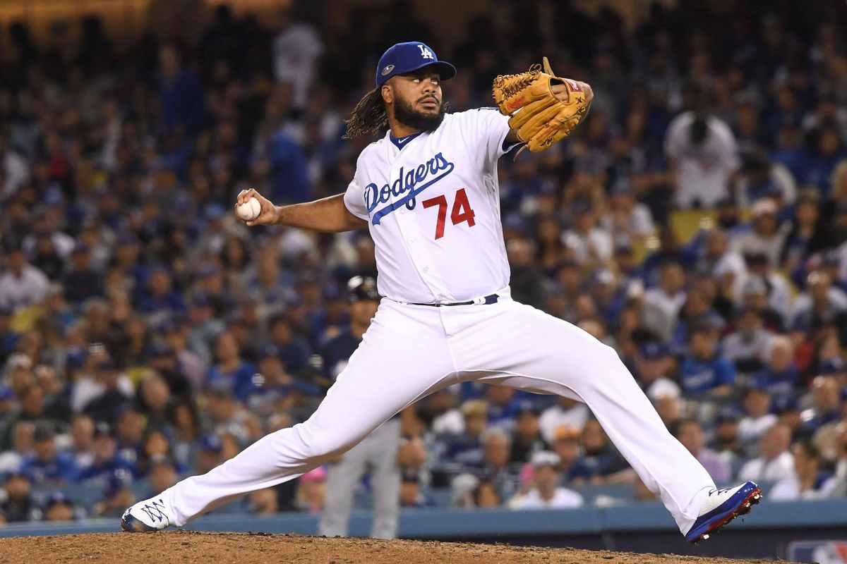 De Dodgers van Kenley Jansen komen gelijk tegen de Milwaukee Brewers van Jonathan Schoop