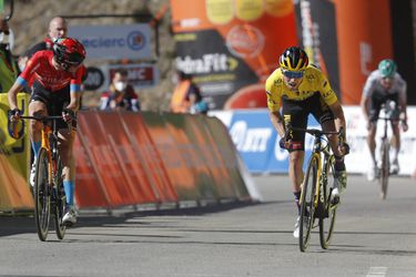 Mäder laat van zich horen nadat Roglic 'zijn' etappe stal: 'Moet gewoon sneller zijn'